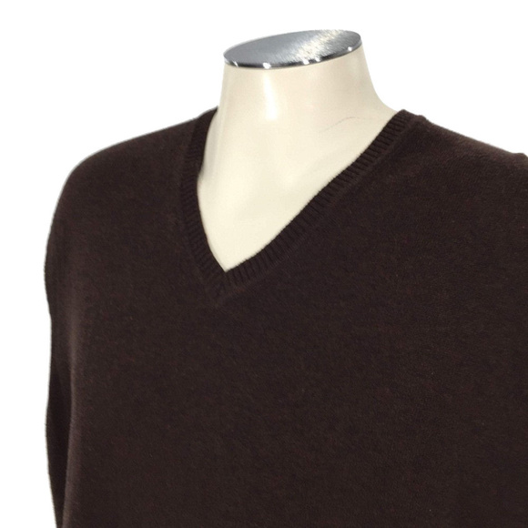 Jos A Bank Signature Vneck‎ Sweater Vest - Picture 1 of 4